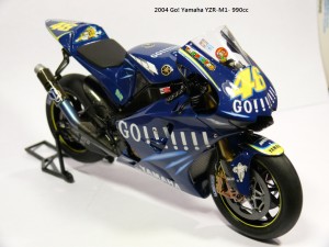 2004-Go-Yamaha-YZR-M1-990cc